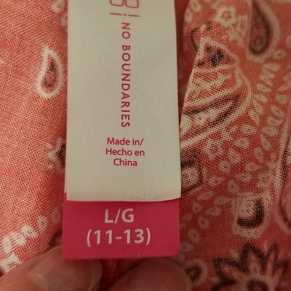 Shorts - Picture 2 of 5